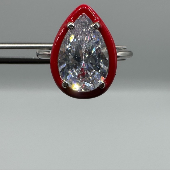18k 2ct Enamel Pear Cut Ring - Picture 7 of 11